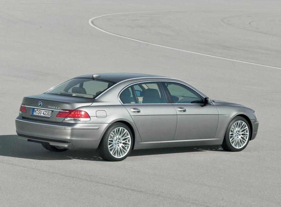  BMW 7-Series L 2006 года  (фото 76 из 89)